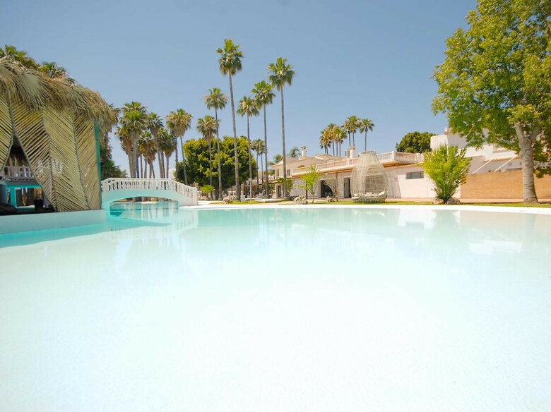 Hotel Tu&me Resort Adults Only