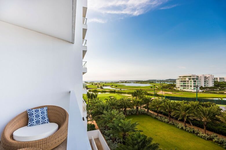 Hotel Dreams Karibana Cartagena Golf & Spa Resor