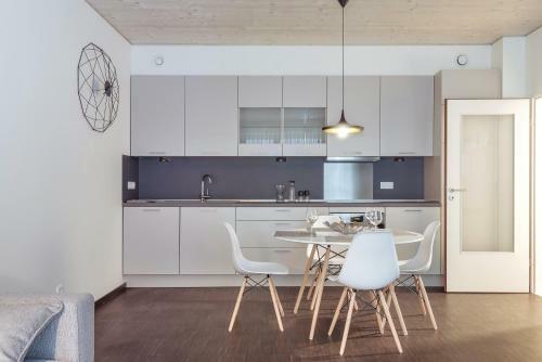 Vistay Apartments