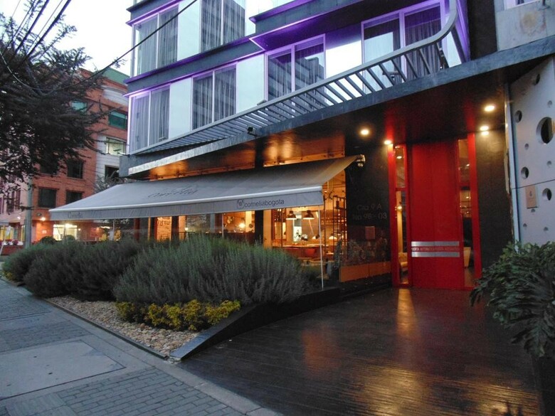 Hotel 100 Luxury Suites