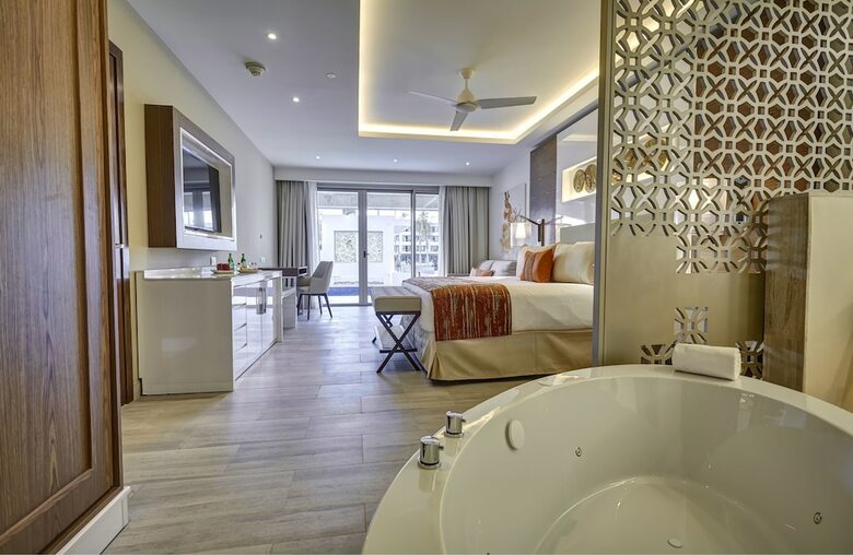 Hotel Royalton Bavaro Resort And Spa