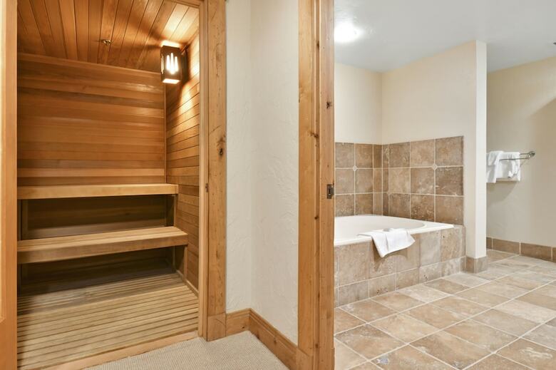 Hotel Grand Summit