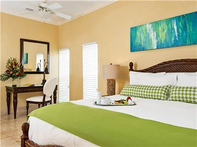 Hotel Windsong Resort