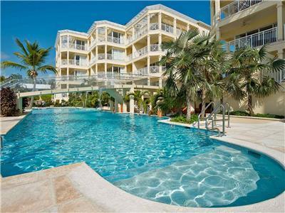 Hotel Windsong Resort