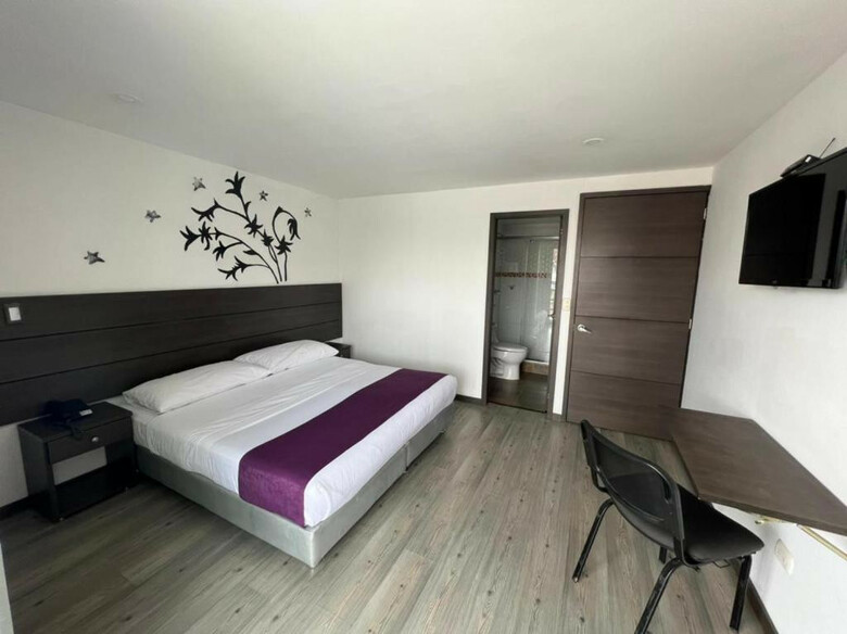 Expo Hotel Ferial