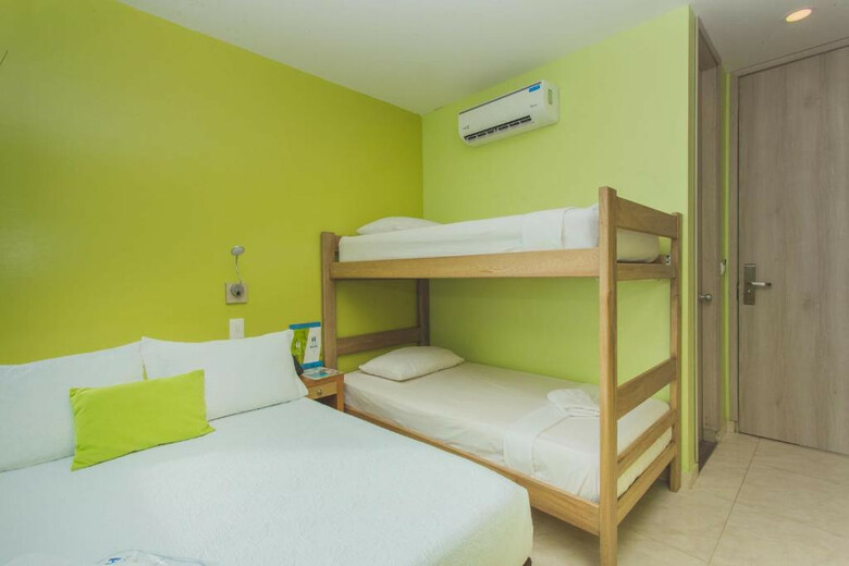 Hotel Aixo Suites