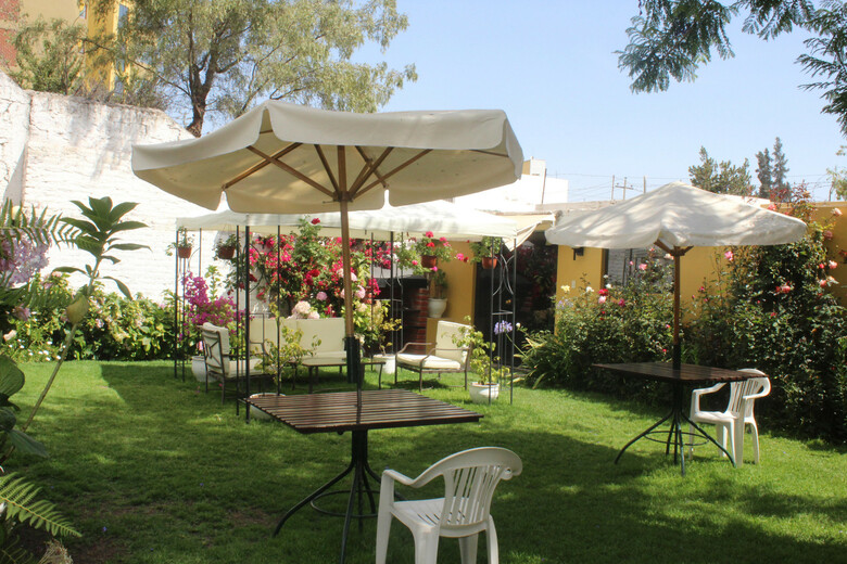 La Gruta Hotel