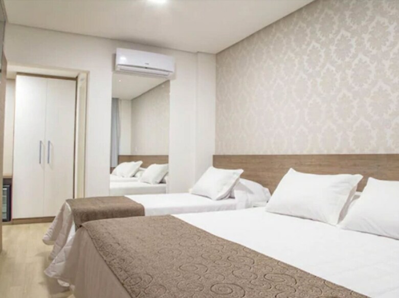 Holiday & Business Hotel