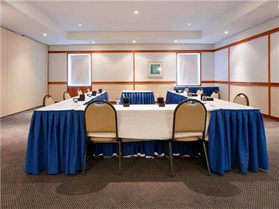 Hotel Esuites Lagoa Dos Ingleses ? Alphaville