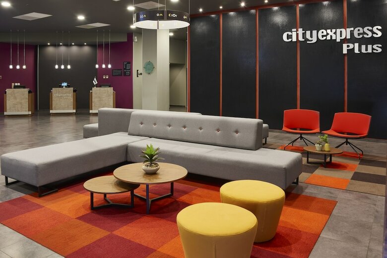 Hotel City Express Plus Guadalajara Expo