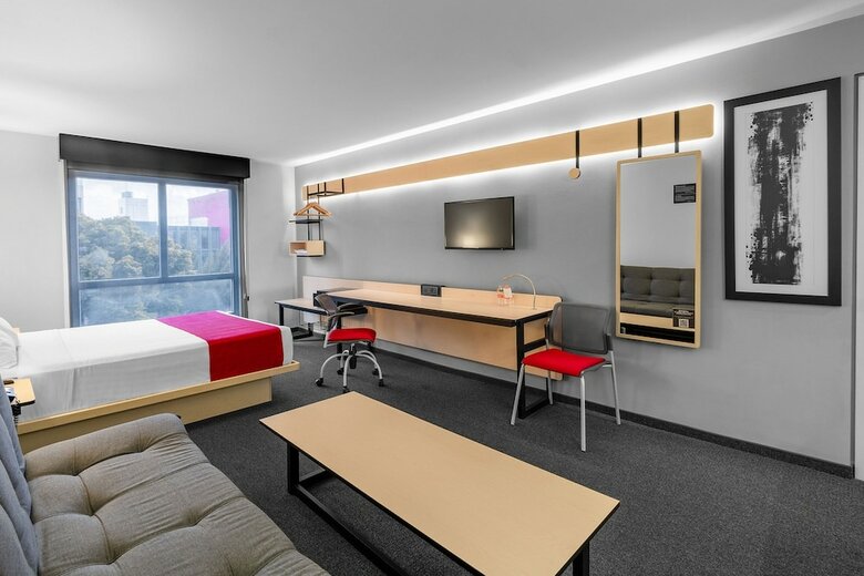 Hotel City Express Plus Guadalajara Expo