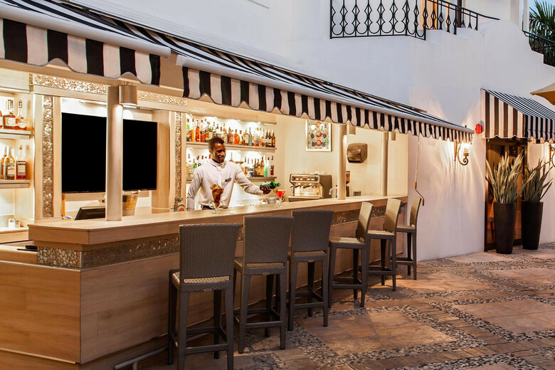 Hotel NH Hait� El Rancho