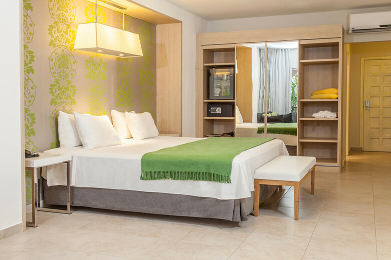 Hotel NH Hait� El Rancho