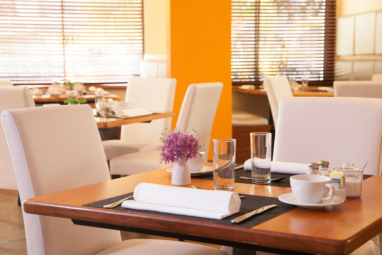 Hotel NH Hait� El Rancho