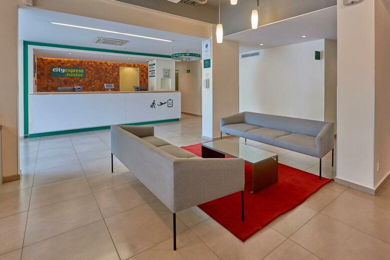 Hotel City Express Junior Le�n Centro De Convenciones