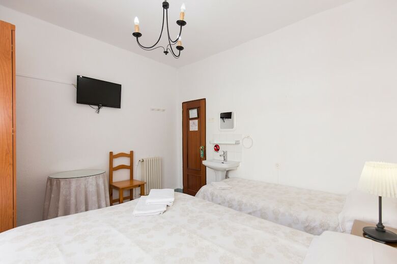 Pension Mesones