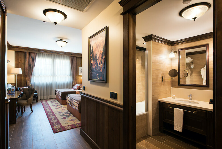 Hotel Colorado Creek  - Portaventura Park Tickets Incluidos + 1 Acceso Ferrari Land