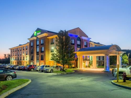 Holiday Inn Express Hotel & Suites Auburn