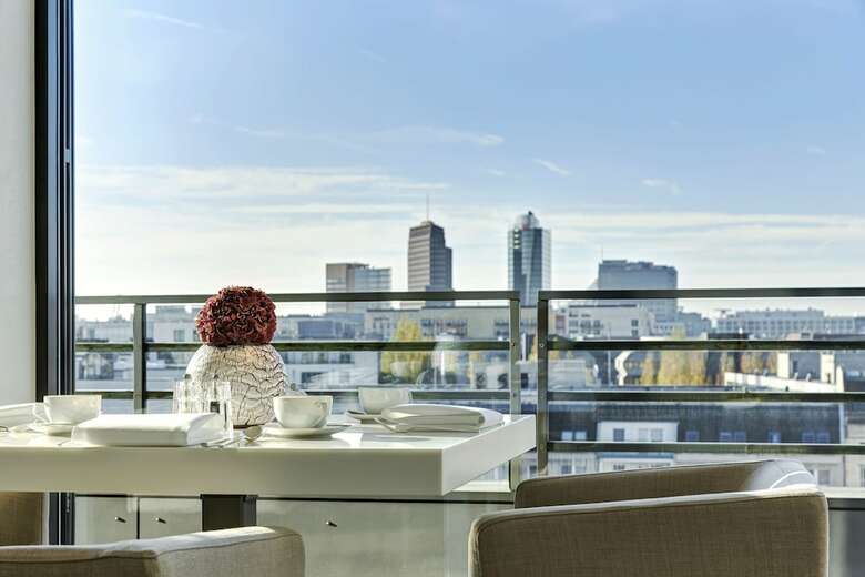 Hotel Mandala Suites