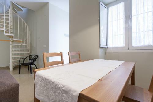 Apartamentos Diaber Alberto Lista