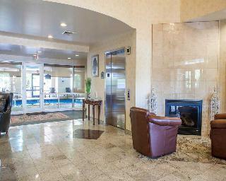 Hotel Comfort Suites West Warwick - Providence