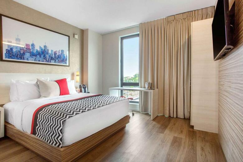 Insignia Hotel Ascend Hotel Collection