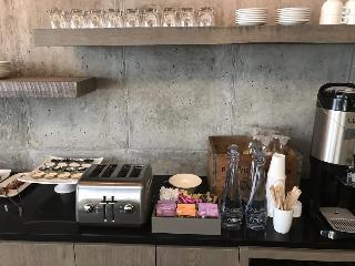 Preston House & Hotel