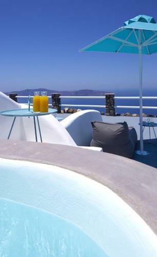 Hotel Adore Santorini