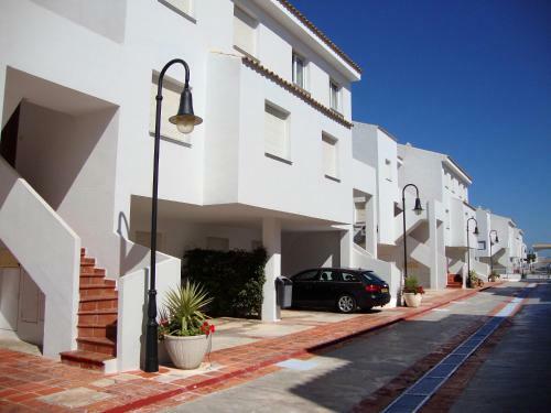 Apartamentos El Puerto 3000