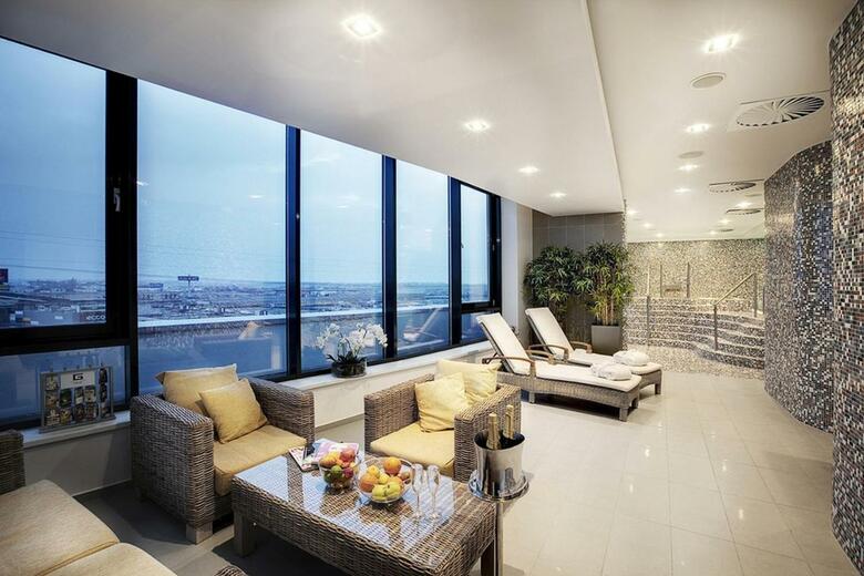 Hotel NH Bratislava Gate One