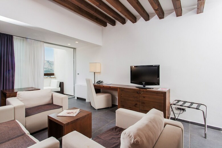 Hotel Avala Resort & Villas