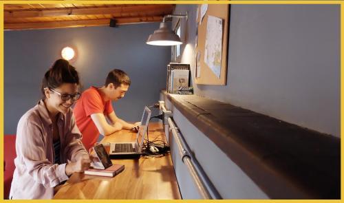 Hostal Feliz Haus Guesthouse