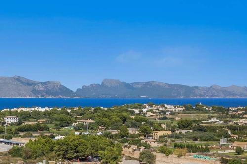 Alcudia Villa Sleeps 10 Wifi