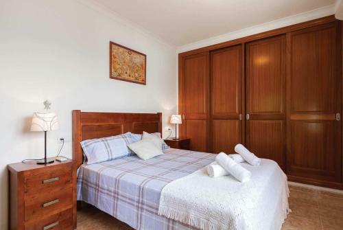 Manresa Villa Sleeps 8 Air Con Wifi