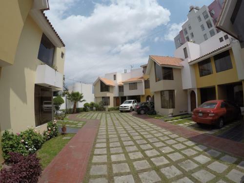 Yovana�s House