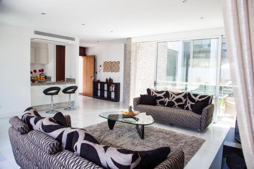 Luxury Villa In Habitats Del Duque
