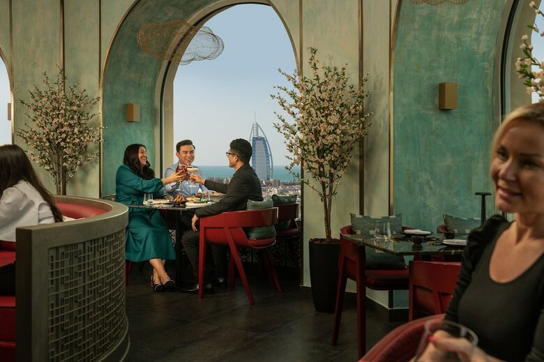 Hotel Pullman Mall Of The Emirates