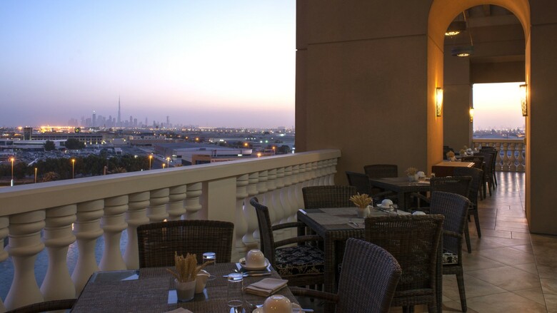 Hotel Pullman Mall Of The Emirates
