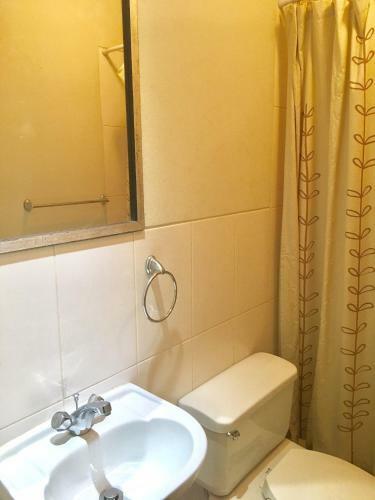 Apartamento Luminoso, Sobrio Y Seguro