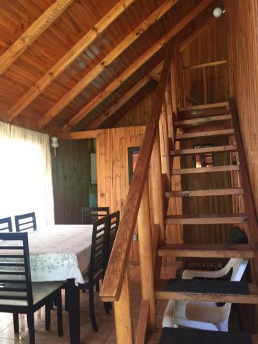 Hotel Caba�as Las Palmeras 1 C�huil
