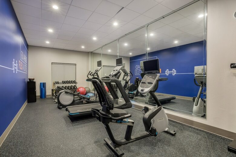 Holiday Inn Express Hotel & Suites Perry