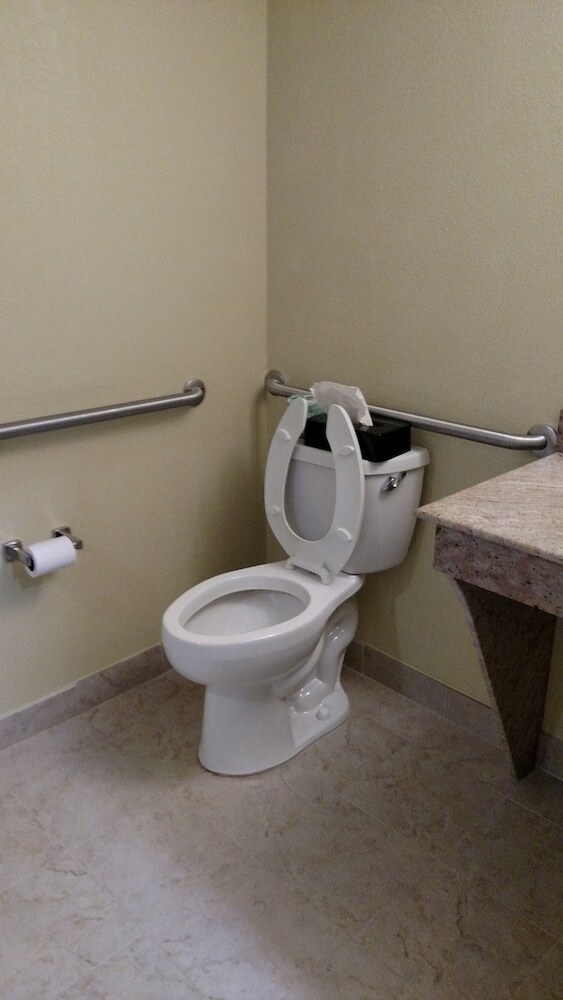 Holiday Inn Express Hotel & Suites Perry