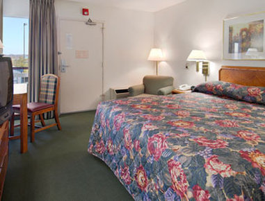Hotel Ramada Coliseum/greensboro