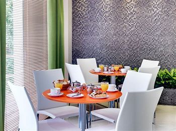 Hotel Phidias
