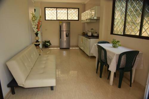 Hostal Casa Shalom