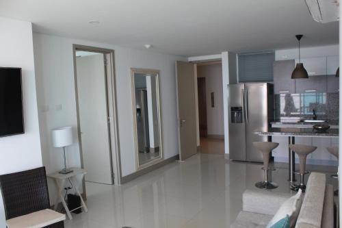 Palmetto Beachfront Apartment - Floor 28