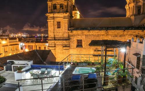 5 Bedroom Old City Luxury House