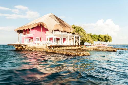 Isla Rosa Boutique By Nomad Guru