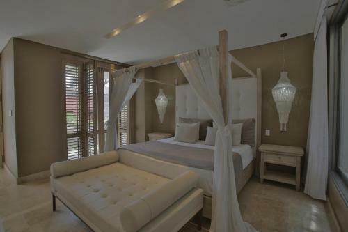 Luxury 3 Bedroom Old City House