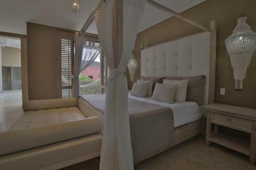 Luxury 3 Bedroom Old City House